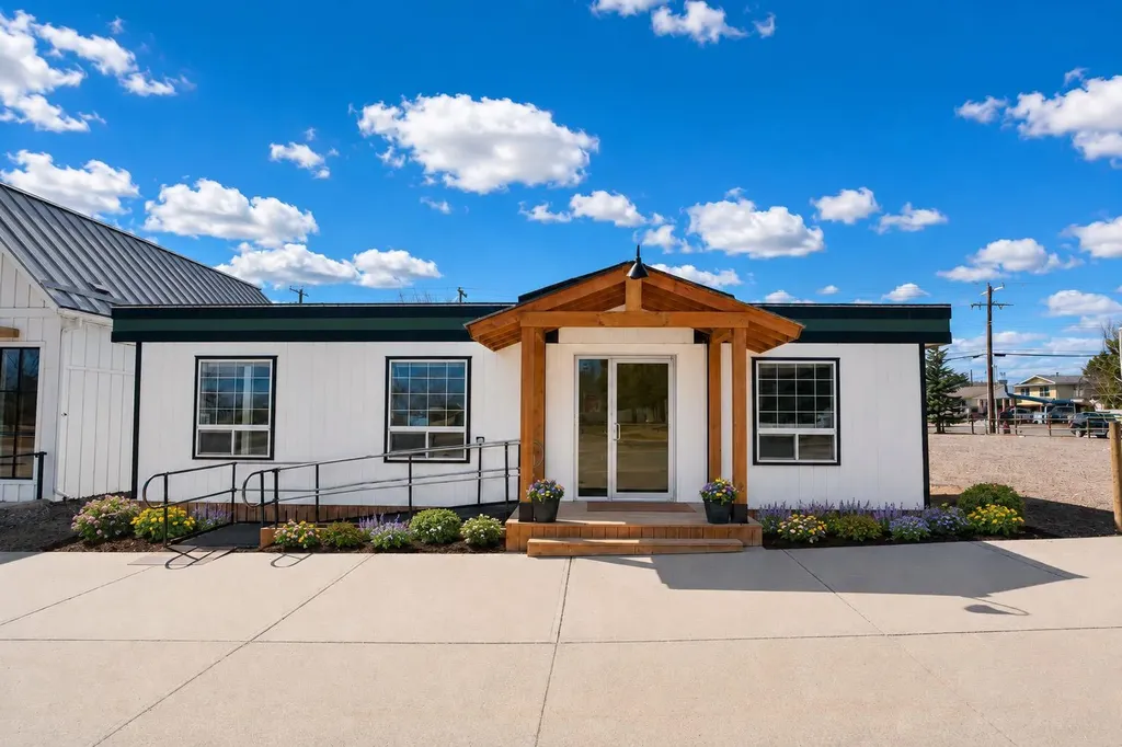 220 Main Street Diamond Valley AB T0L2A0