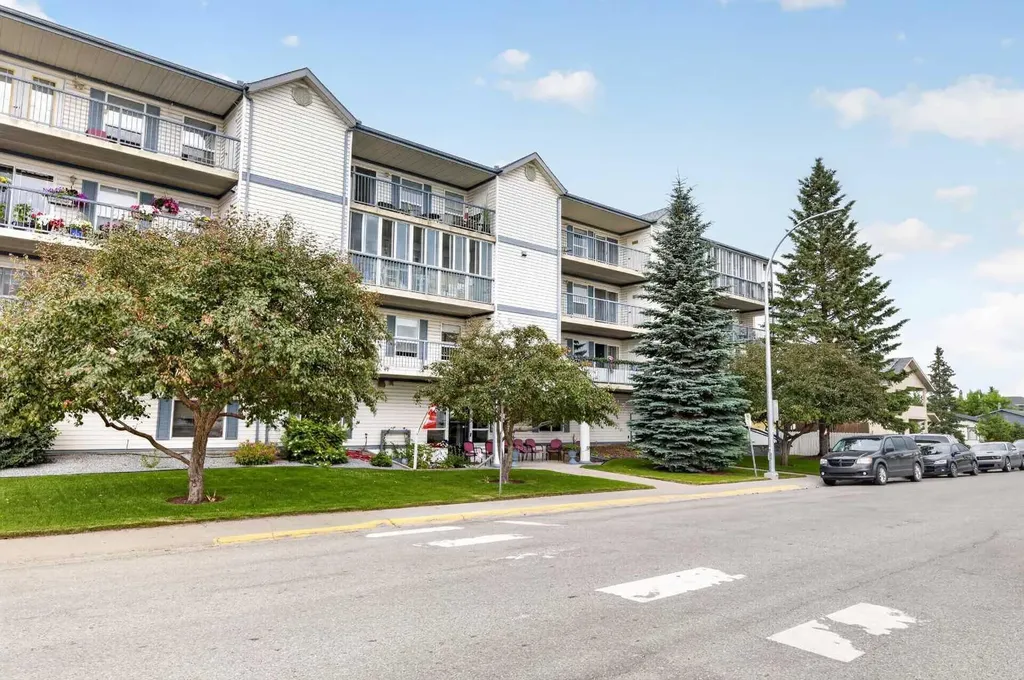 4514 54 Avenue Olds AB T4H 1W5