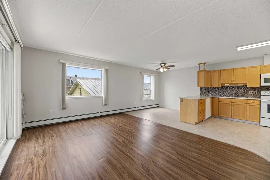4514 54 Avenue Olds AB T4H 1W5