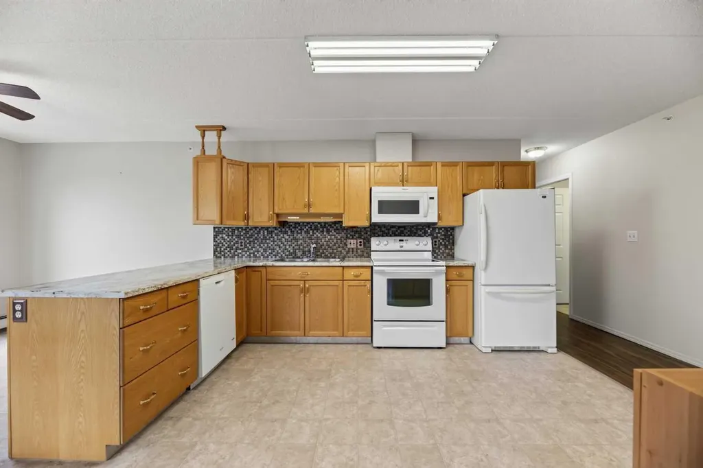 4514 54 Avenue Olds AB T4H 1W5