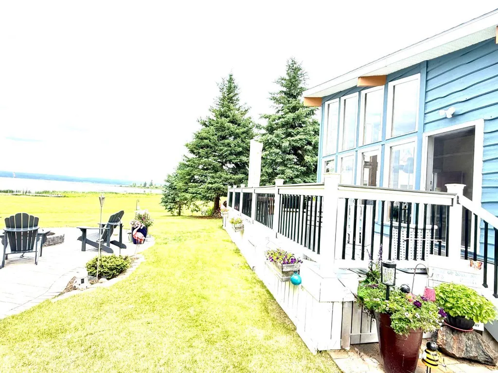 221 White Fish Crescent Lac Des Iles SK S0M 1A0