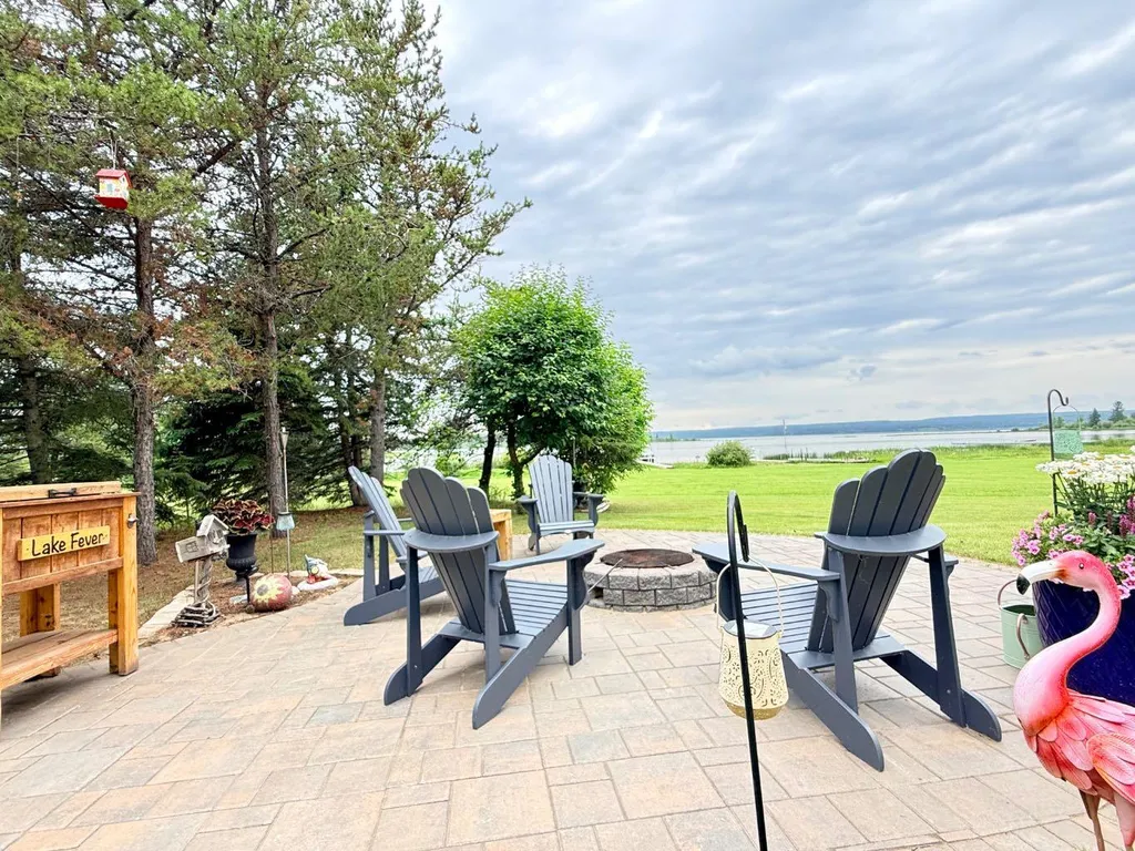 221 White Fish Crescent Lac Des Iles SK S0M 1A0