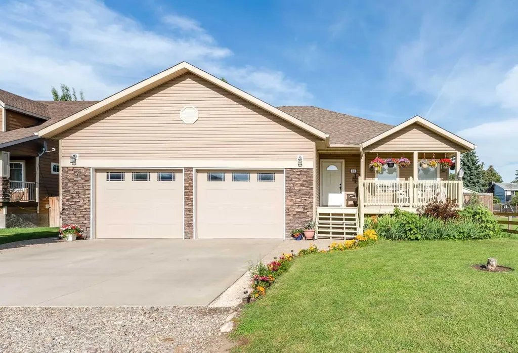 43 N 2a Street E Magrath AB T0K1J0