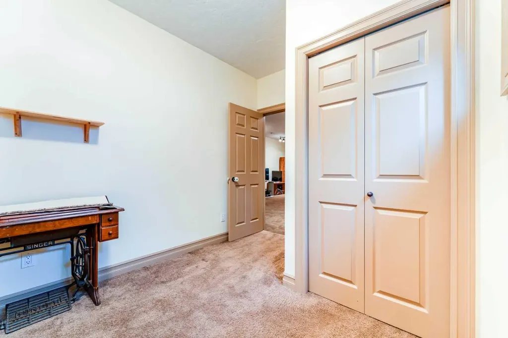 43 N 2a Street E Magrath AB T0K1J0