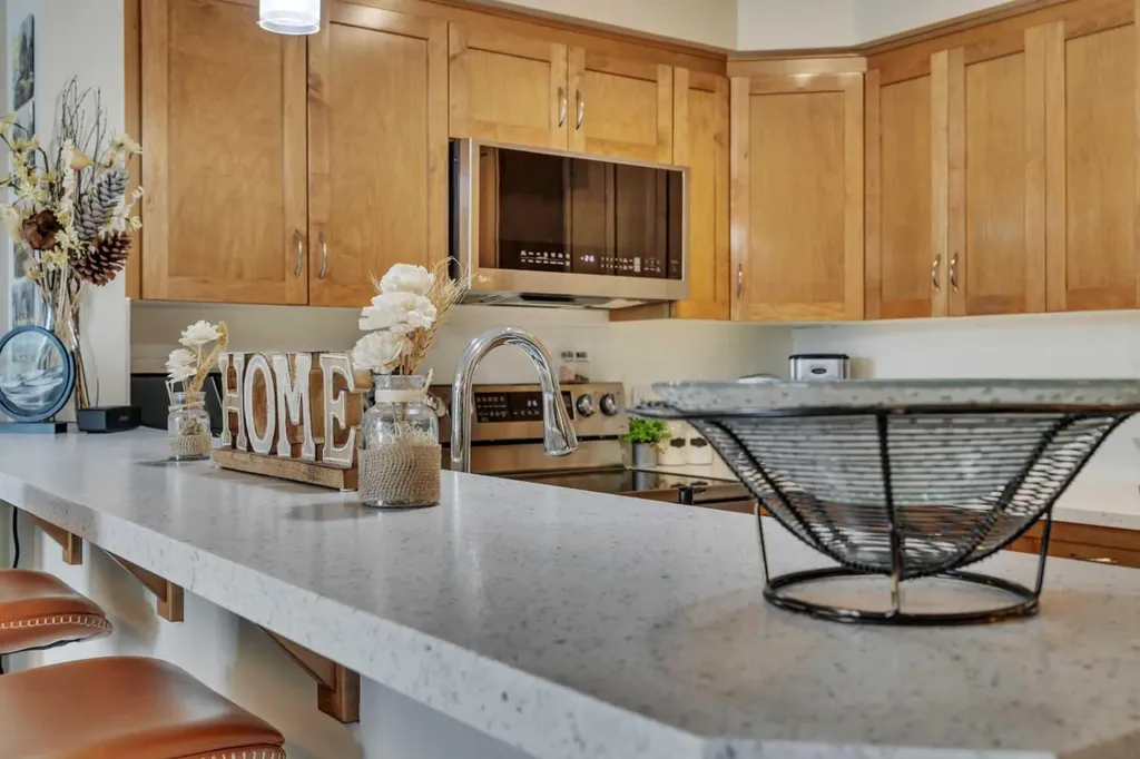 100 Lakeway Boulevard Sylvan Lake AB T4S 0A4