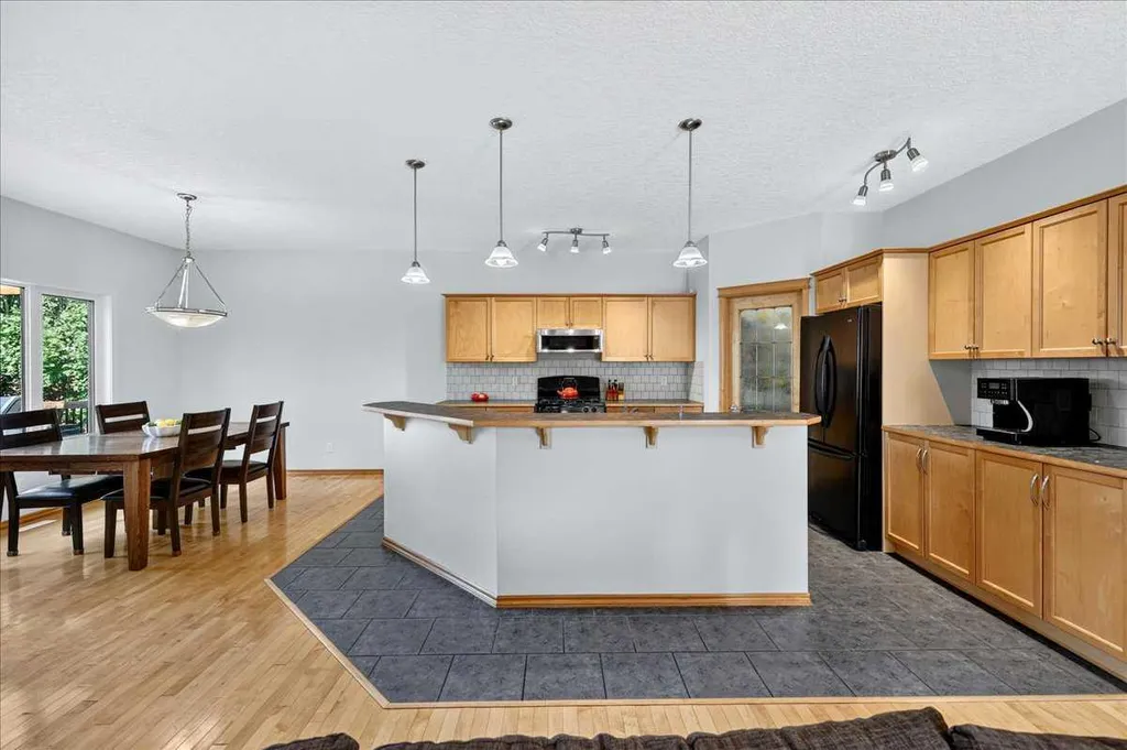 121 Springmere Road Chestermere AB T1X 1R4