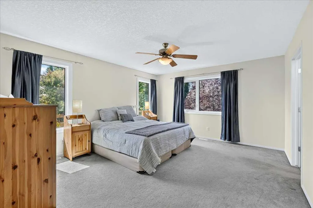 121 Springmere Road Chestermere AB T1X 1R4