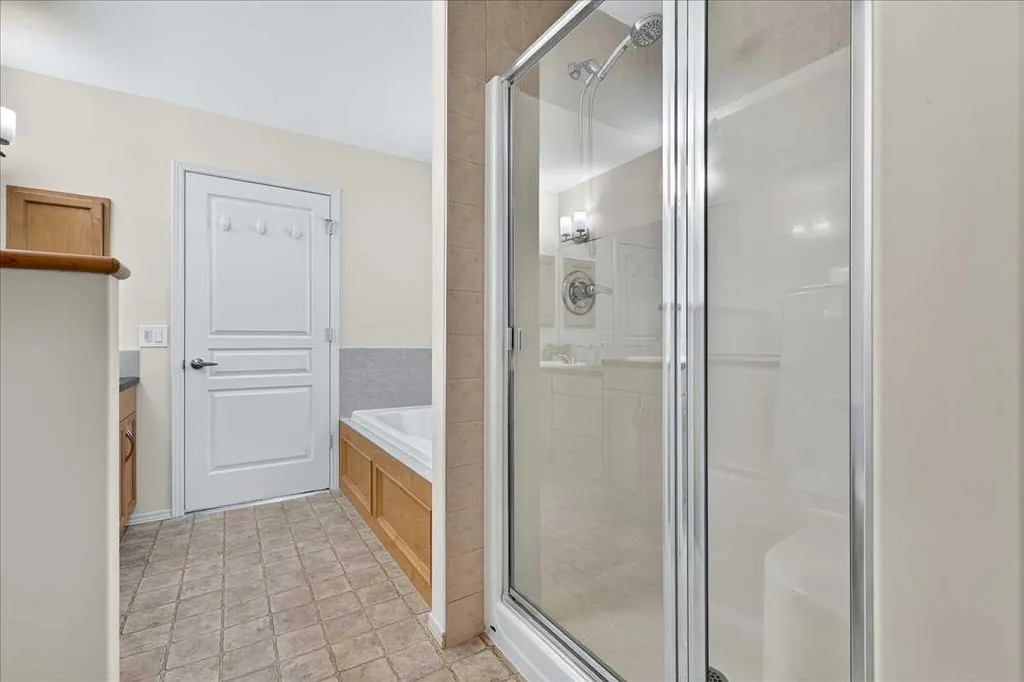 121 Springmere Road Chestermere AB T1X 1R4
