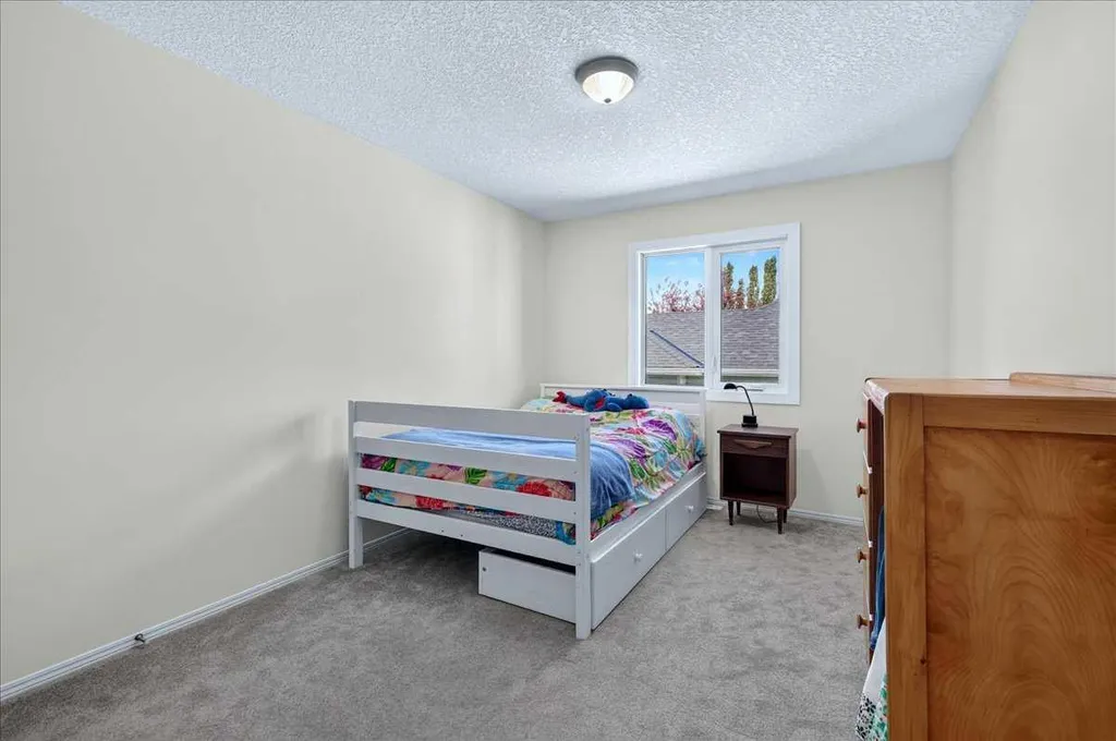 121 Springmere Road Chestermere AB T1X 1R4