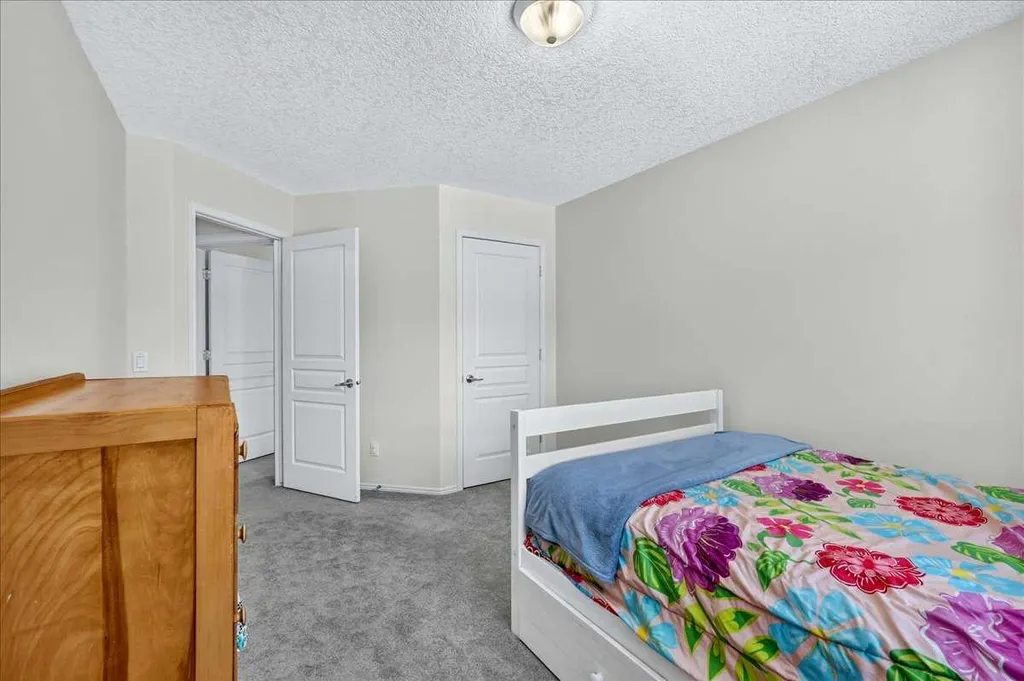 121 Springmere Road Chestermere AB T1X 1R4