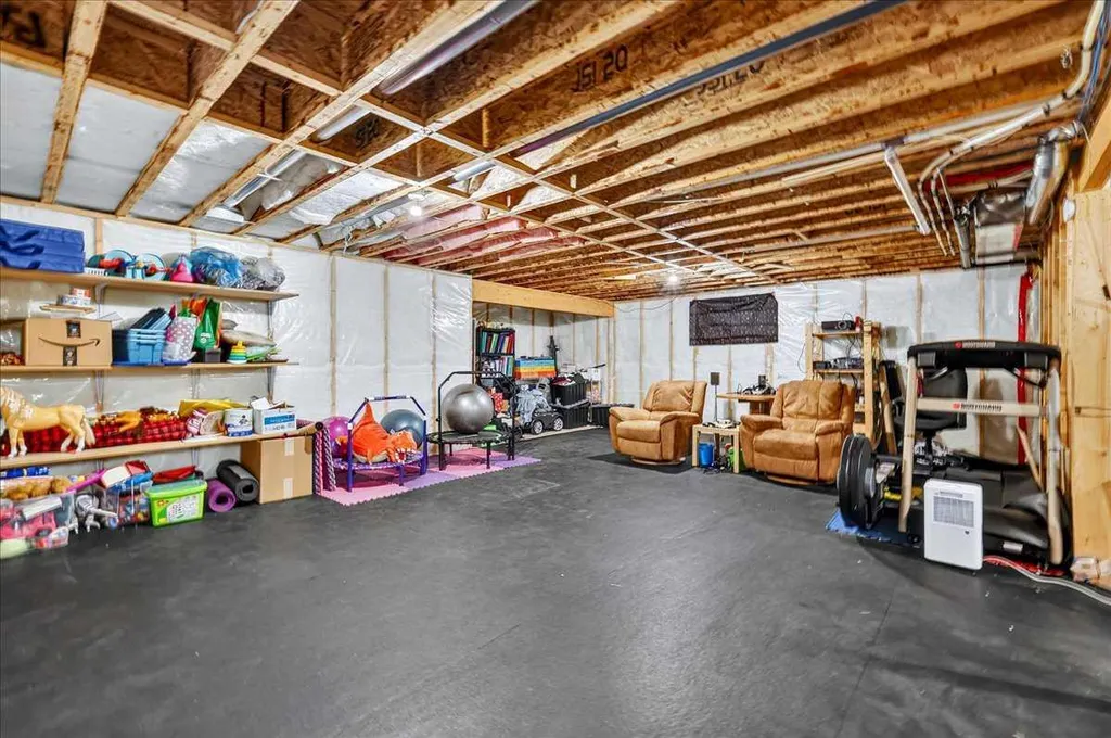 121 Springmere Road Chestermere AB T1X 1R4