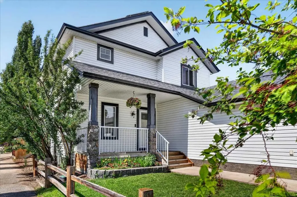 121 Springmere Road Chestermere AB T1X 1R4