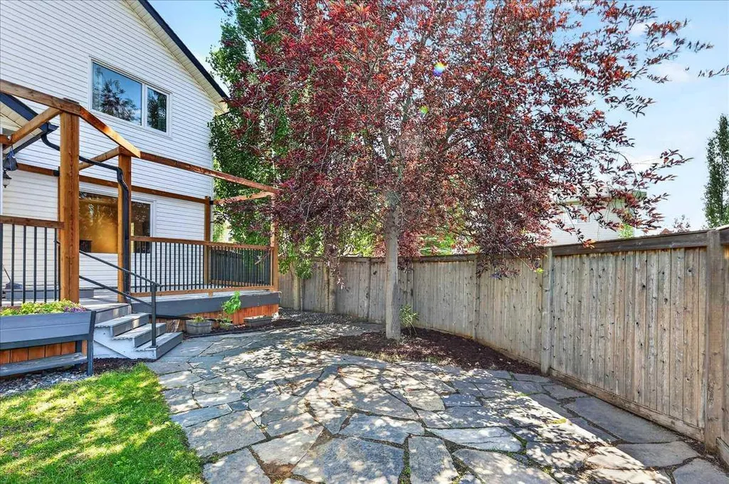 121 Springmere Road Chestermere AB T1X 1R4