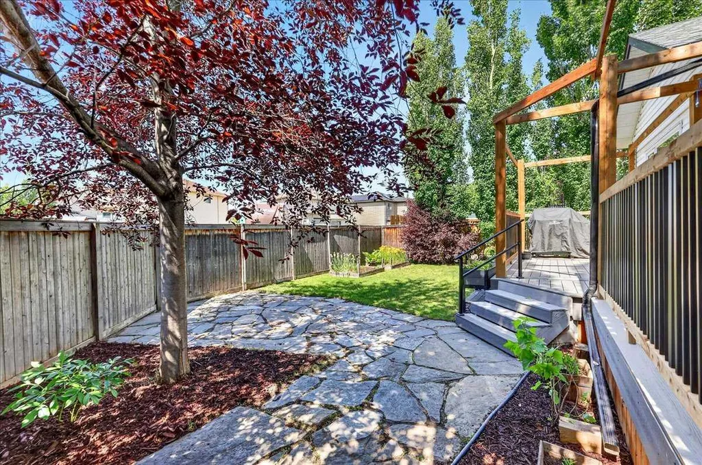 121 Springmere Road Chestermere AB T1X 1R4