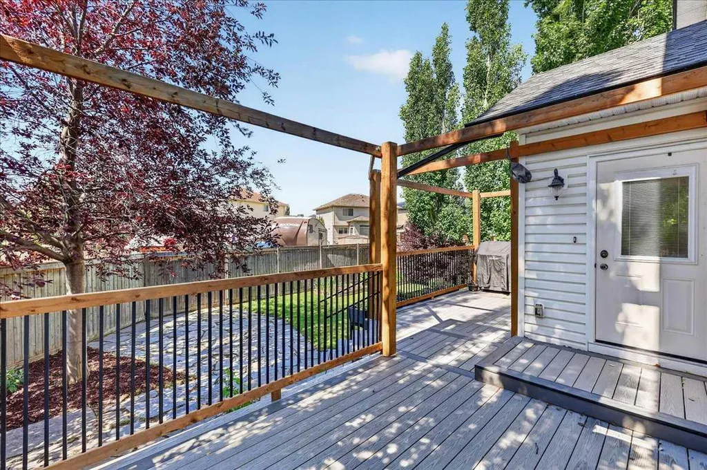 121 Springmere Road Chestermere AB T1X 1R4