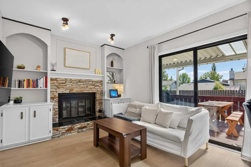 51 Millbank Court SW Calgary AB T2Y 2C9