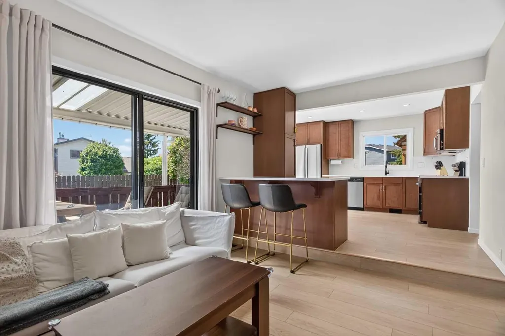 51 Millbank Court SW Calgary AB T2Y 2C9