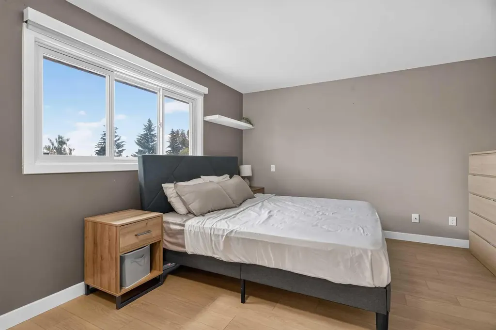 51 Millbank Court SW Calgary AB T2Y 2C9