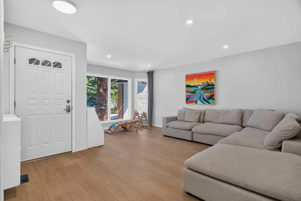 51 Millbank Court SW Calgary AB T2Y 2C9