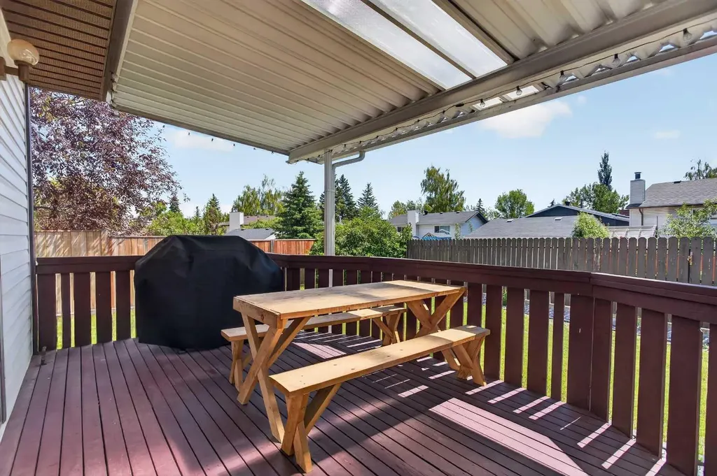 51 Millbank Court SW Calgary AB T2Y 2C9