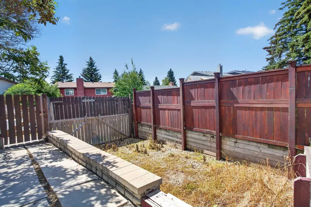 51 Millbank Court SW Calgary AB T2Y 2C9