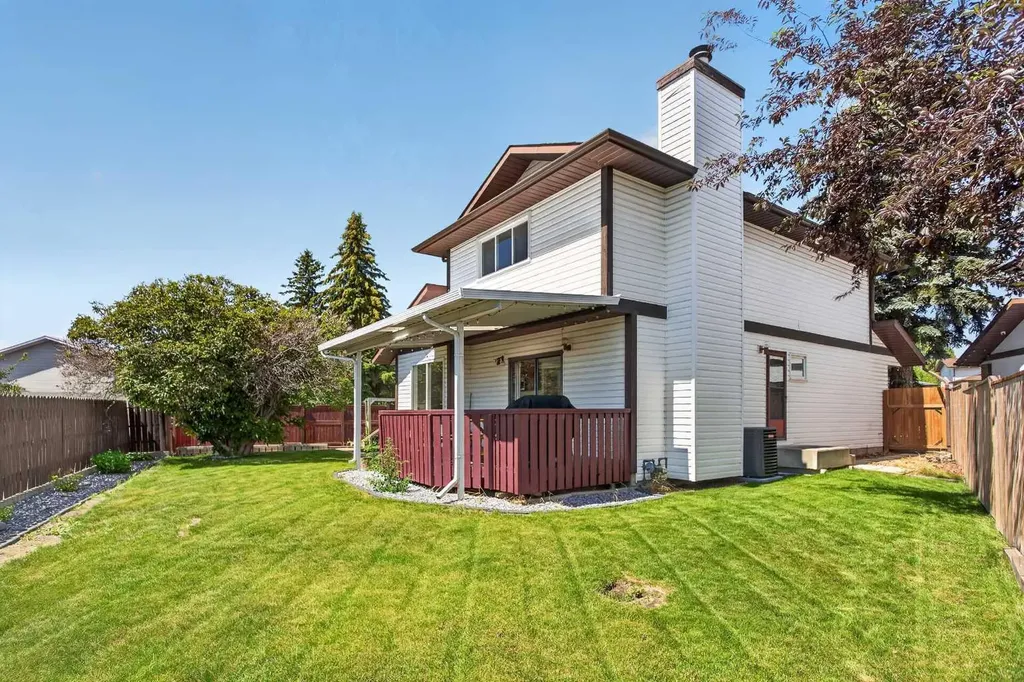 51 Millbank Court SW Calgary AB T2Y 2C9