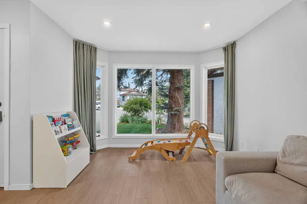 51 Millbank Court SW Calgary AB T2Y 2C9
