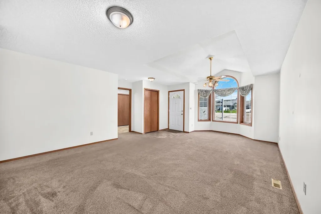 3 Parklane Place Strathmore AB T1P 1K7