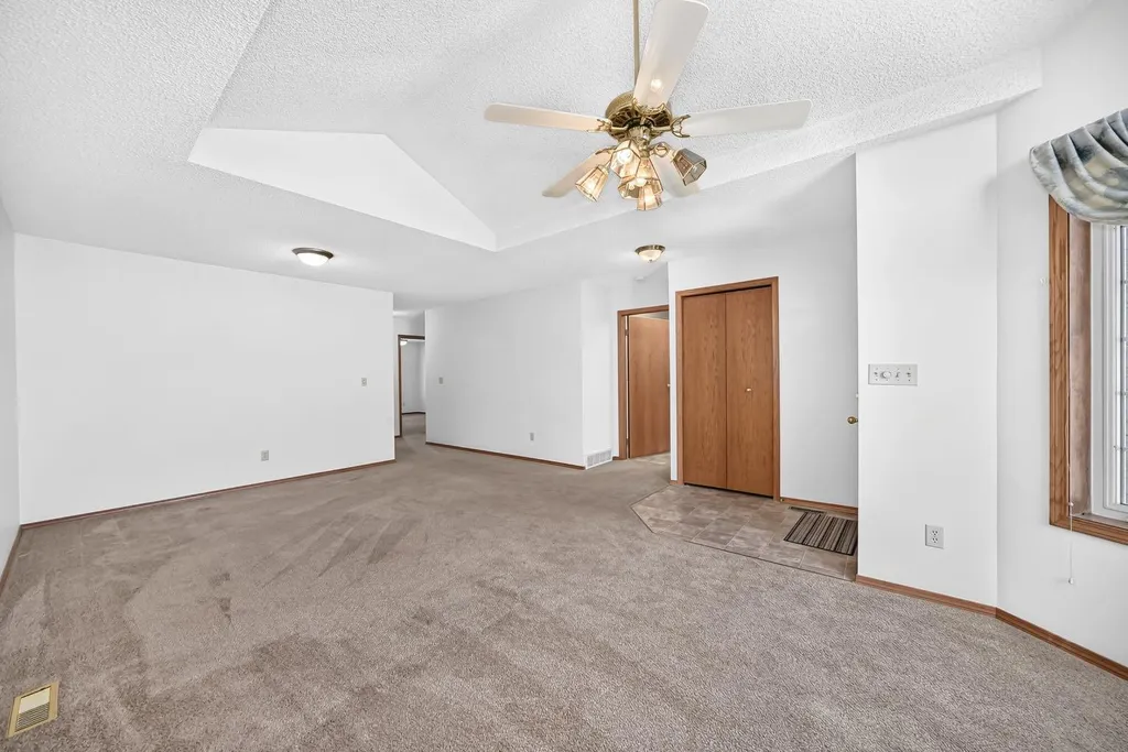 3 Parklane Place Strathmore AB T1P 1K7