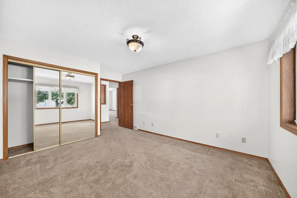 3 Parklane Place Strathmore AB T1P 1K7