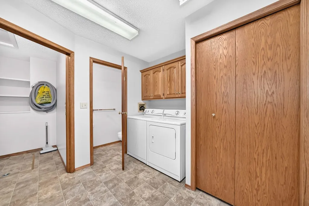 3 Parklane Place Strathmore AB T1P 1K7