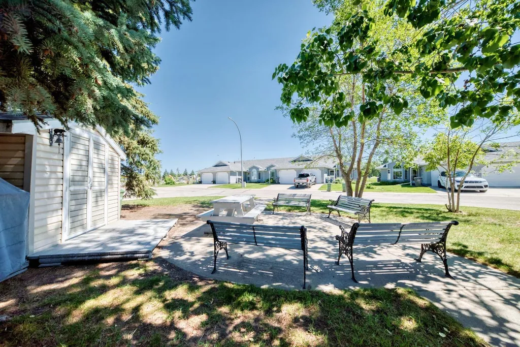 3 Parklane Place Strathmore AB T1P 1K7