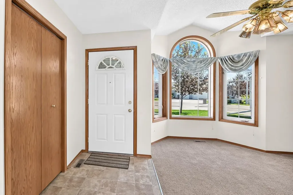 3 Parklane Place Strathmore AB T1P 1K7