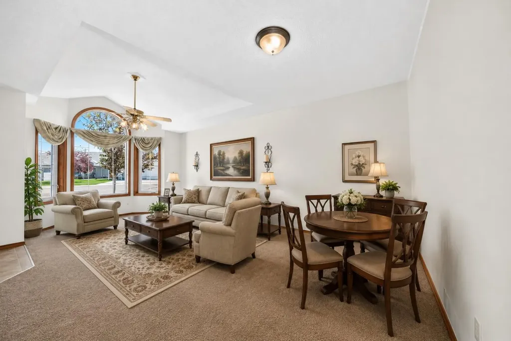 3 Parklane Place Strathmore AB T1P 1K7