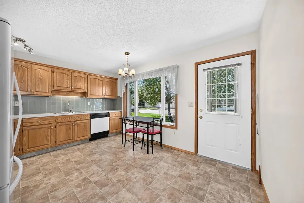 3 Parklane Place Strathmore AB T1P 1K7
