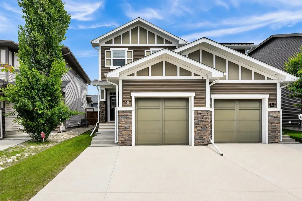40 Legacy Glen Street SE Calgary AB T2X 3E2