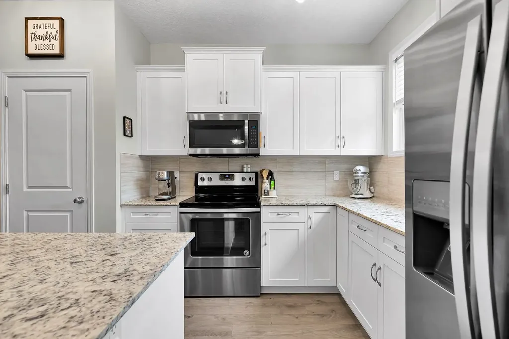 40 Legacy Glen Street SE Calgary AB T2X 3E2