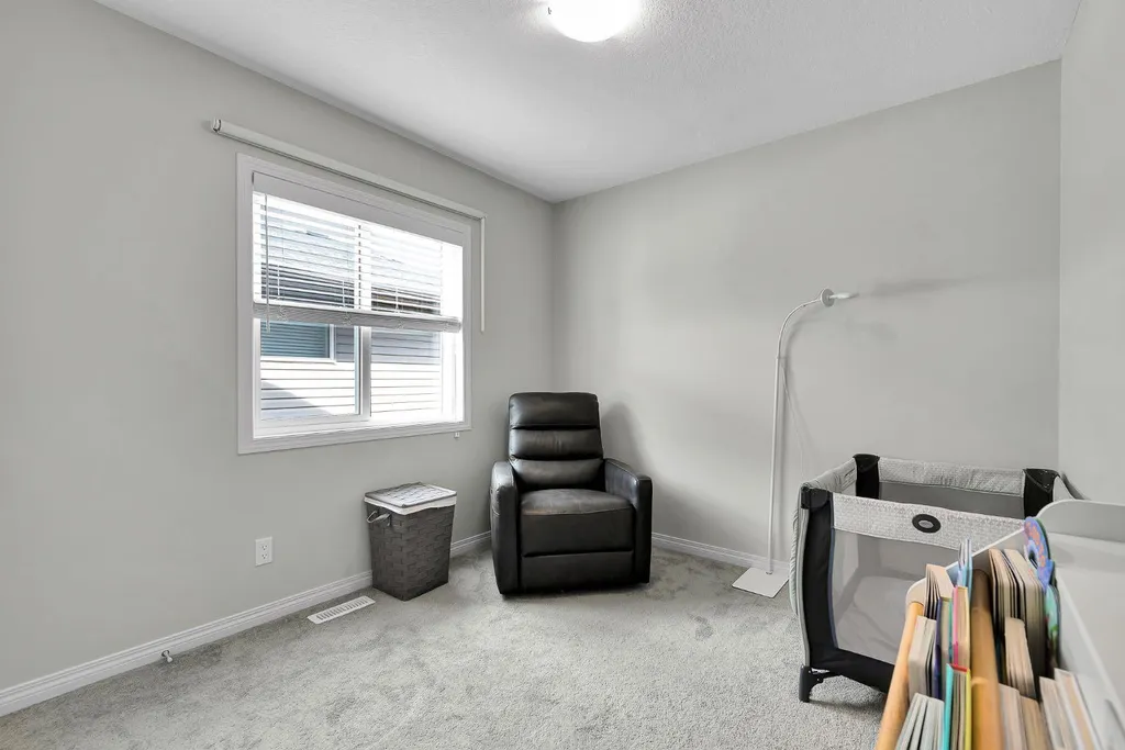 40 Legacy Glen Street SE Calgary AB T2X 3E2