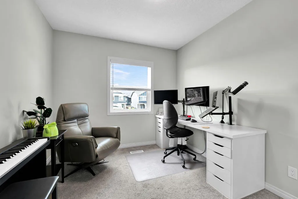 40 Legacy Glen Street SE Calgary AB T2X 3E2