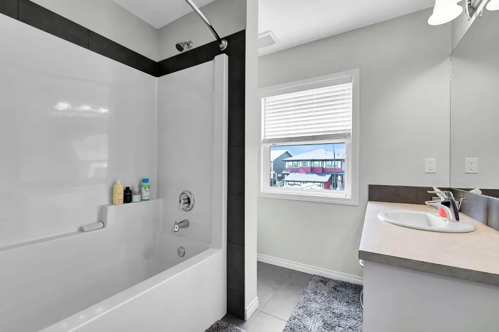 40 Legacy Glen Street SE Calgary AB T2X 3E2