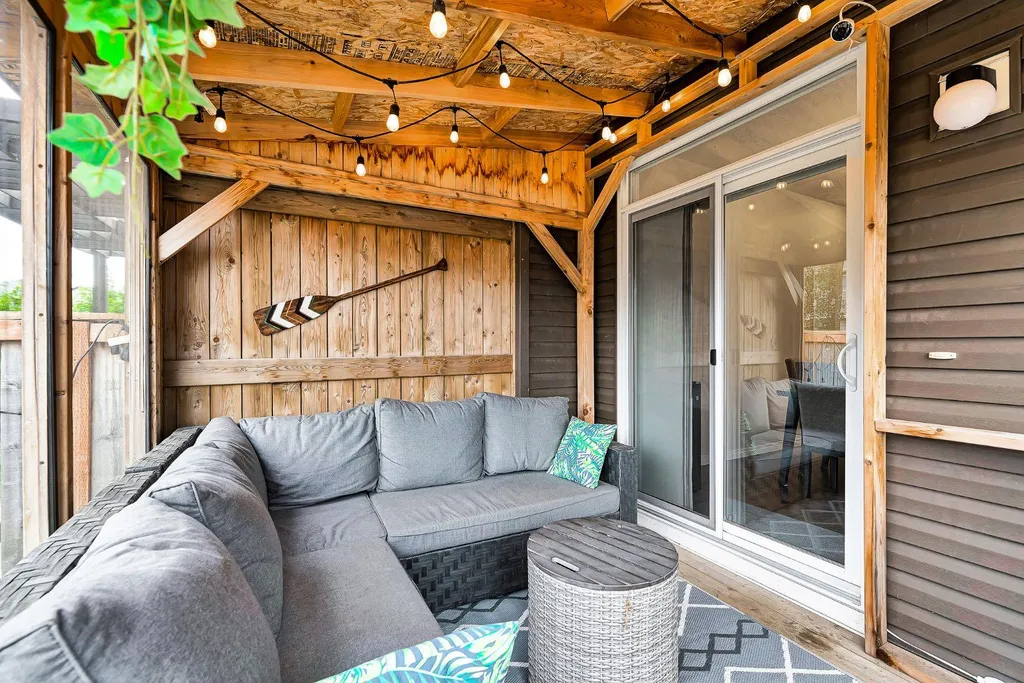 40 Legacy Glen Street SE Calgary AB T2X 3E2