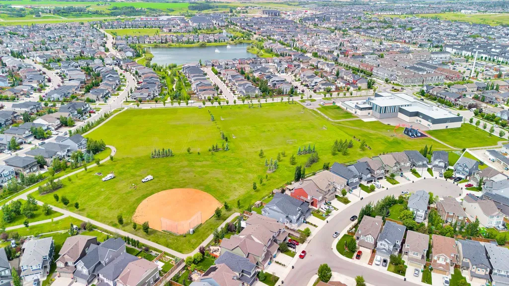 40 Legacy Glen Street SE Calgary AB T2X 3E2