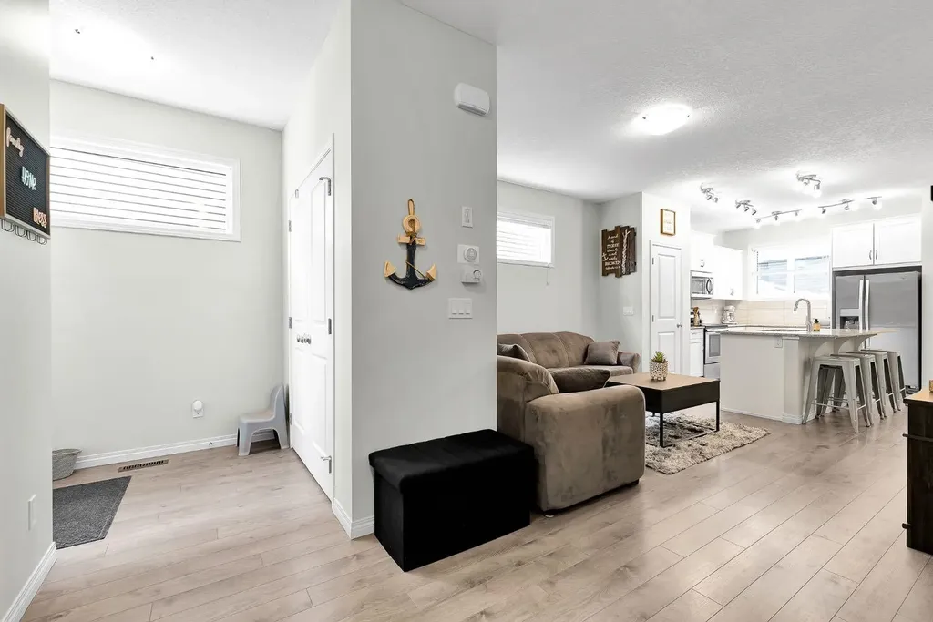 40 Legacy Glen Street SE Calgary AB T2X 3E2