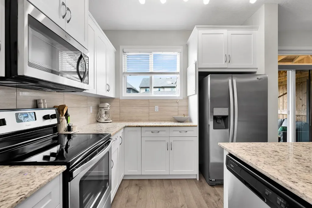 40 Legacy Glen Street SE Calgary AB T2X 3E2