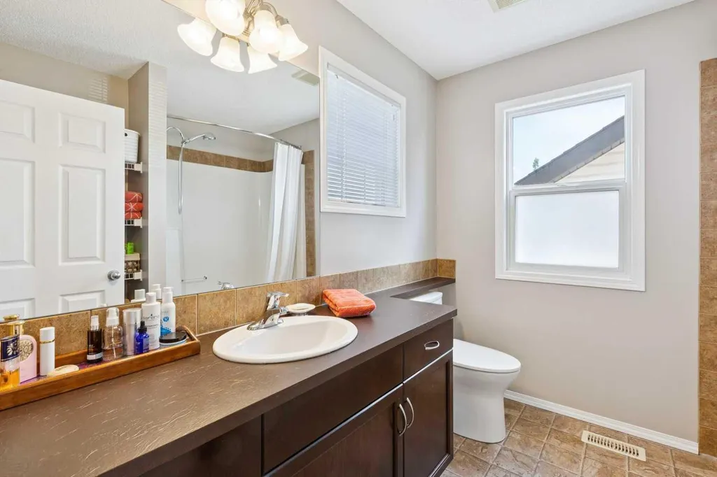 147 Sunset Cove Cochrane AB T4C 0C8