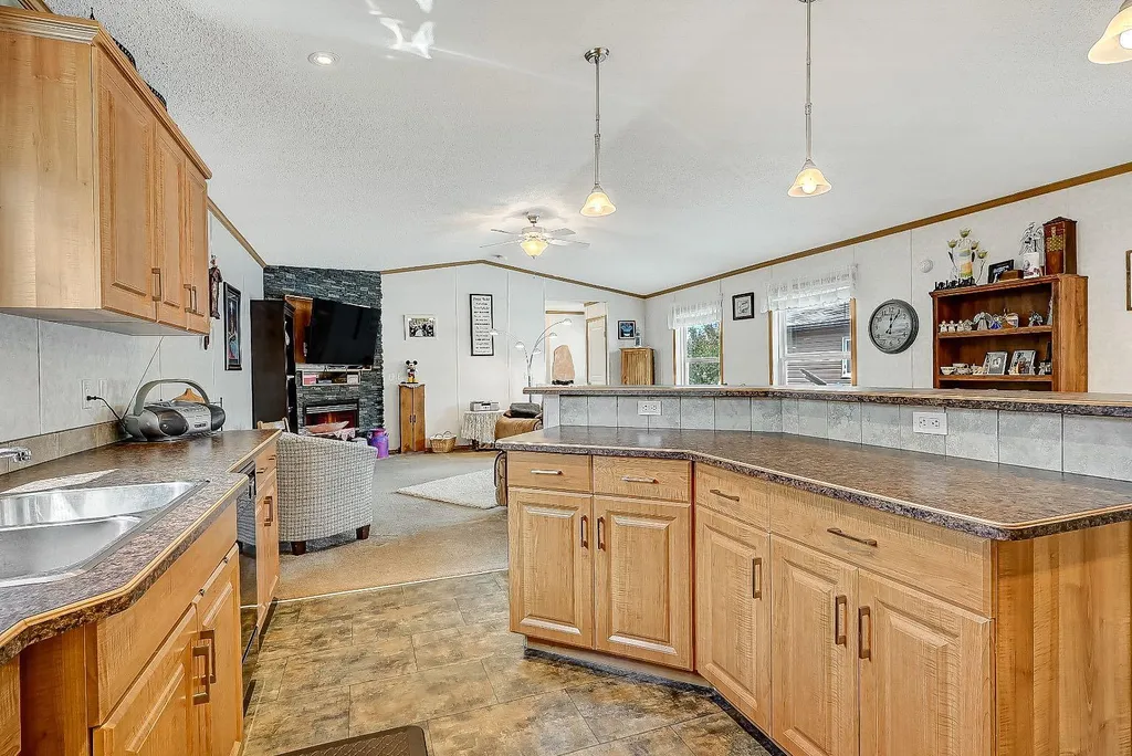 8823 88c Street Grande Prairie AB T8X 0G2