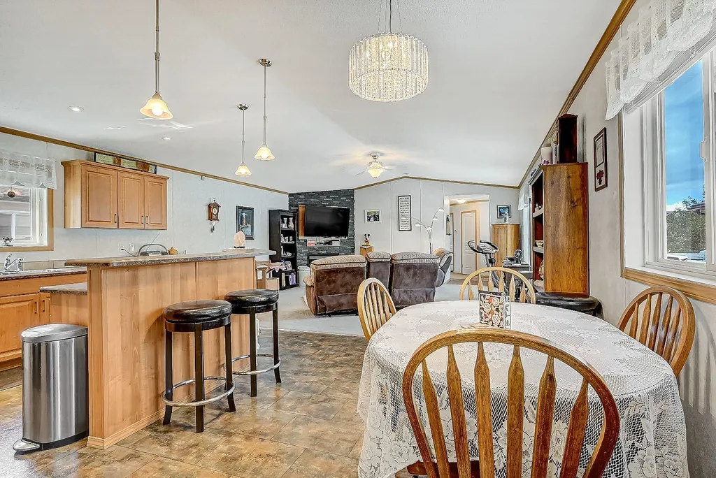 8823 88c Street Grande Prairie AB T8X 0G2