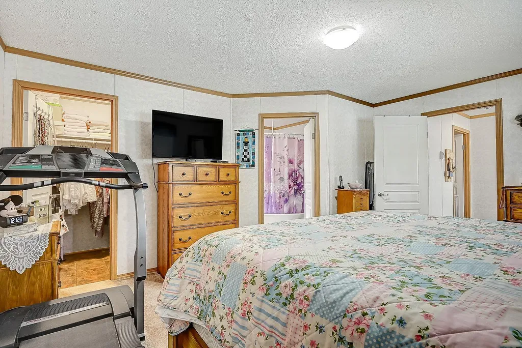 8823 88c Street Grande Prairie AB T8X 0G2
