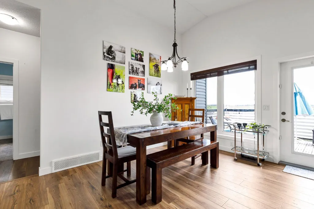 5446 Vista Trail Blackfalds AB T4M0L2