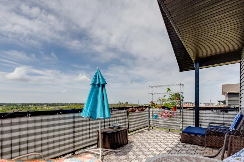 5446 Vista Trail Blackfalds AB T4M0L2